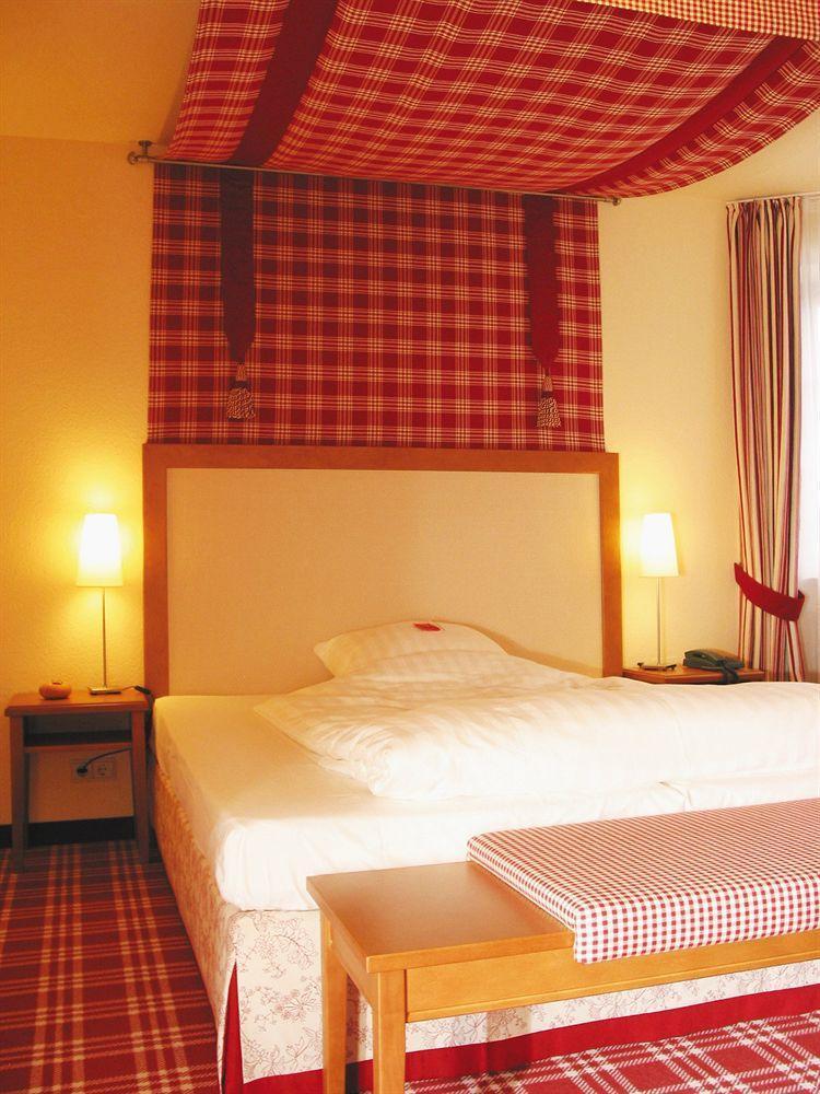Wellings Romantik Hotel Zur Linde Moers Dış mekan fotoğraf