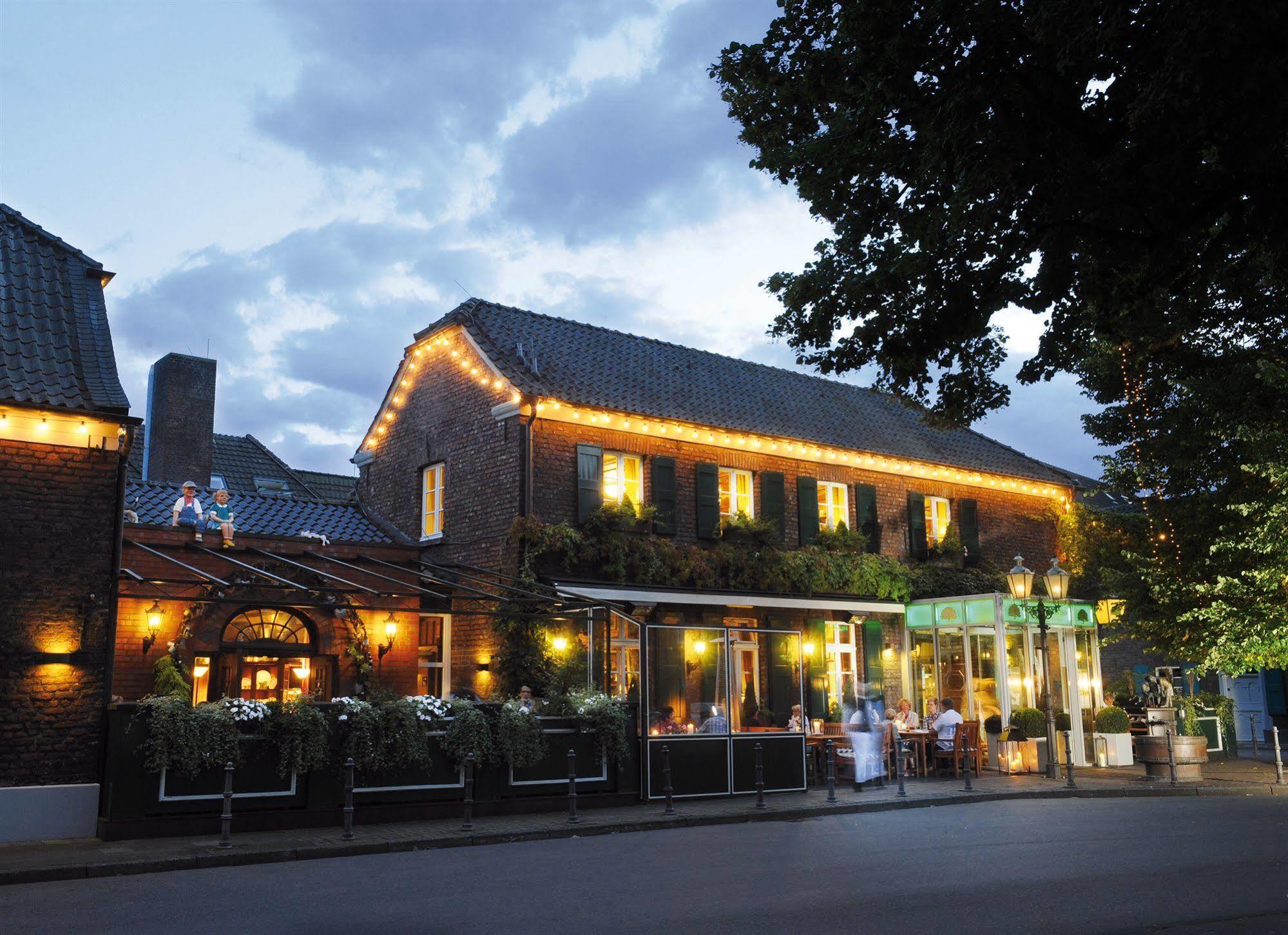 Wellings Romantik Hotel Zur Linde Moers Dış mekan fotoğraf