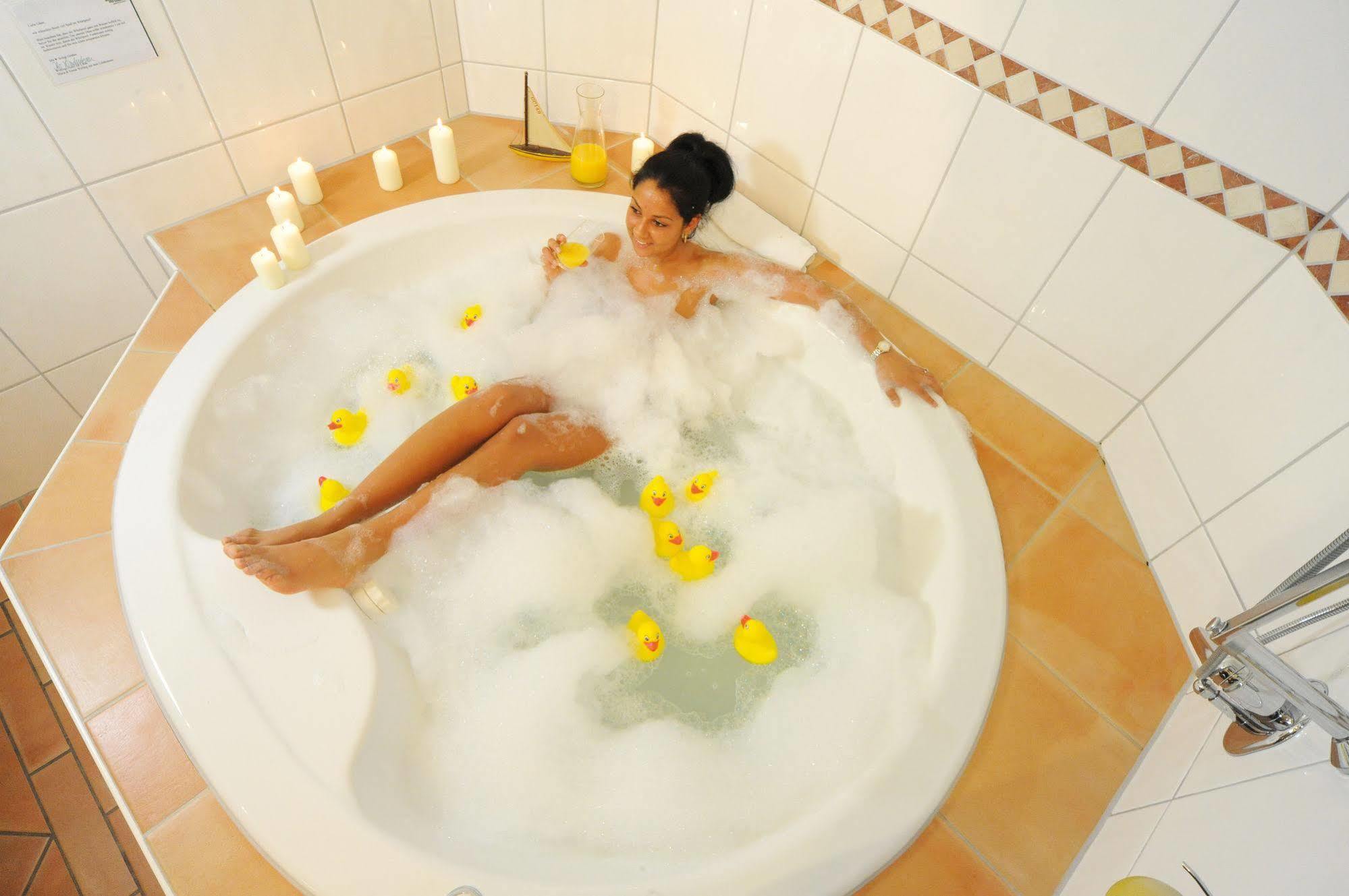 Wellings Romantik Hotel Zur Linde Moers Dış mekan fotoğraf