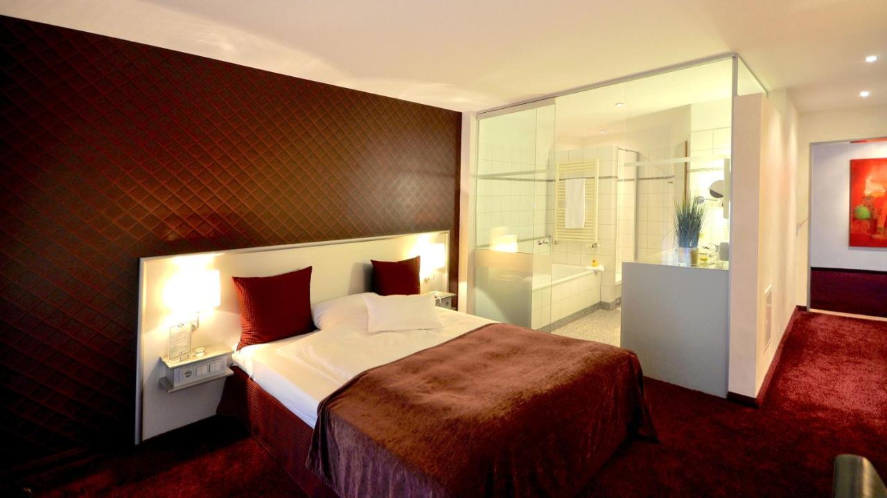 Wellings Romantik Hotel Zur Linde Moers Dış mekan fotoğraf