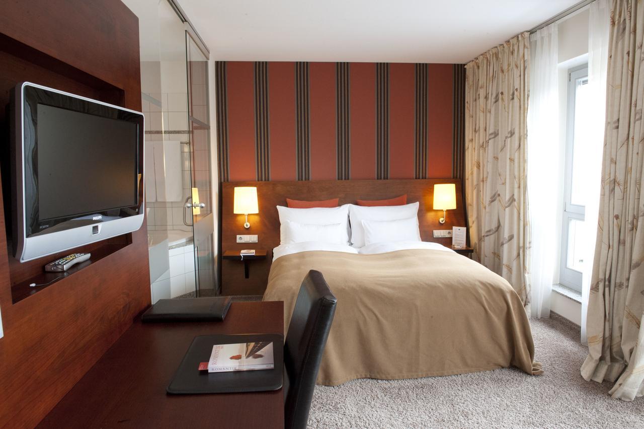 Wellings Romantik Hotel Zur Linde Moers Dış mekan fotoğraf