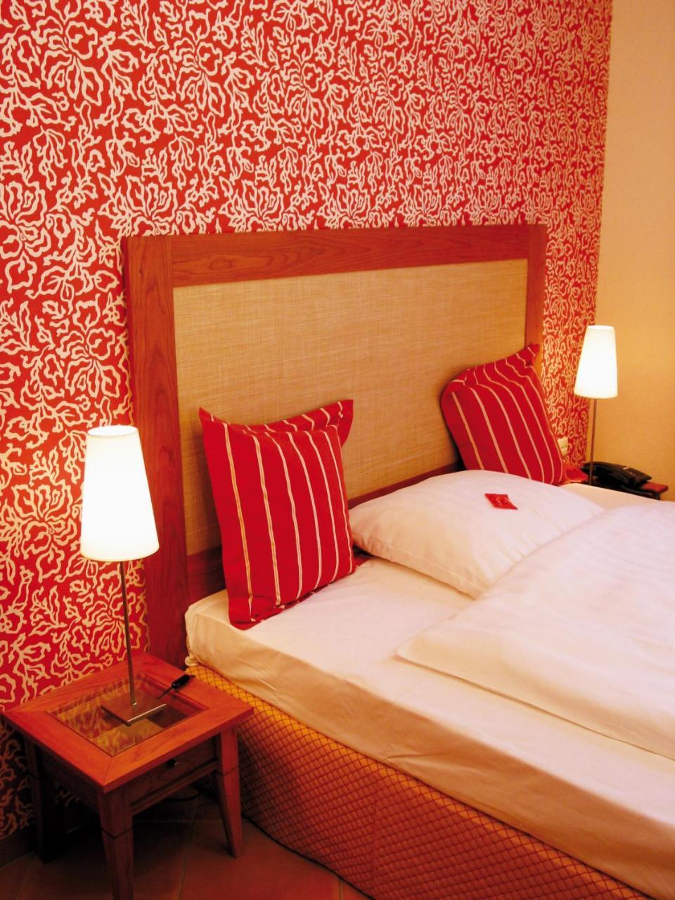 Wellings Romantik Hotel Zur Linde Moers Dış mekan fotoğraf